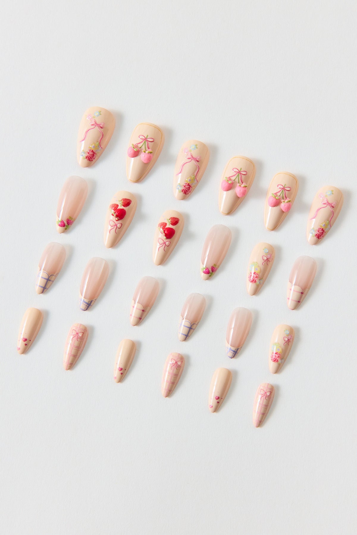 For Love & Lemons Floral Femme Press-On Faux Nail Set